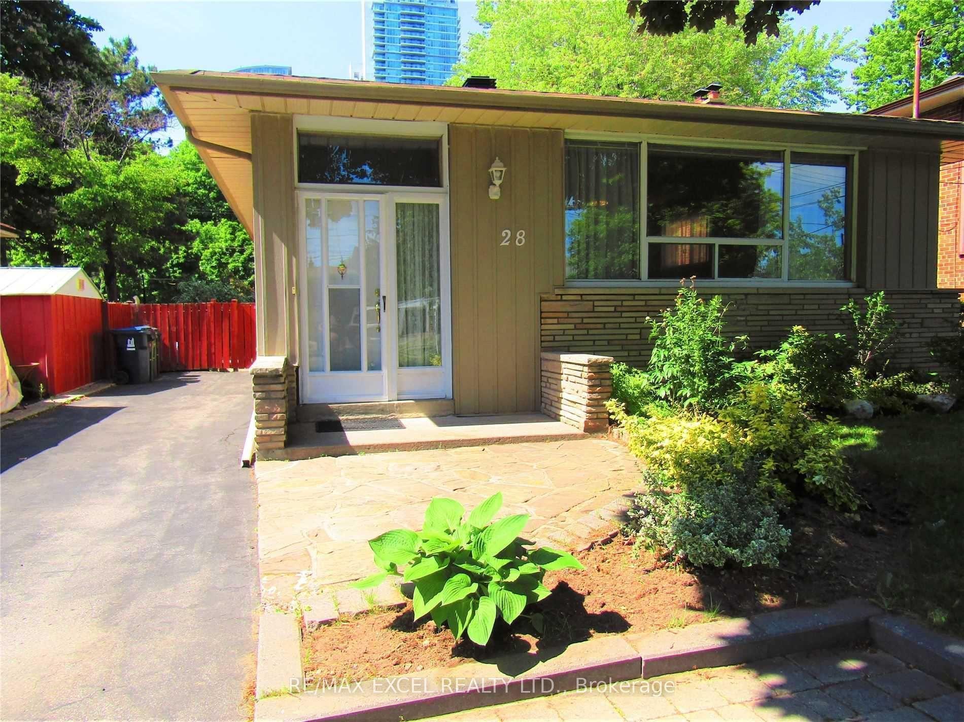 28 Aspendale Drive Main #Main, Toronto — Detached for lease, photo 1