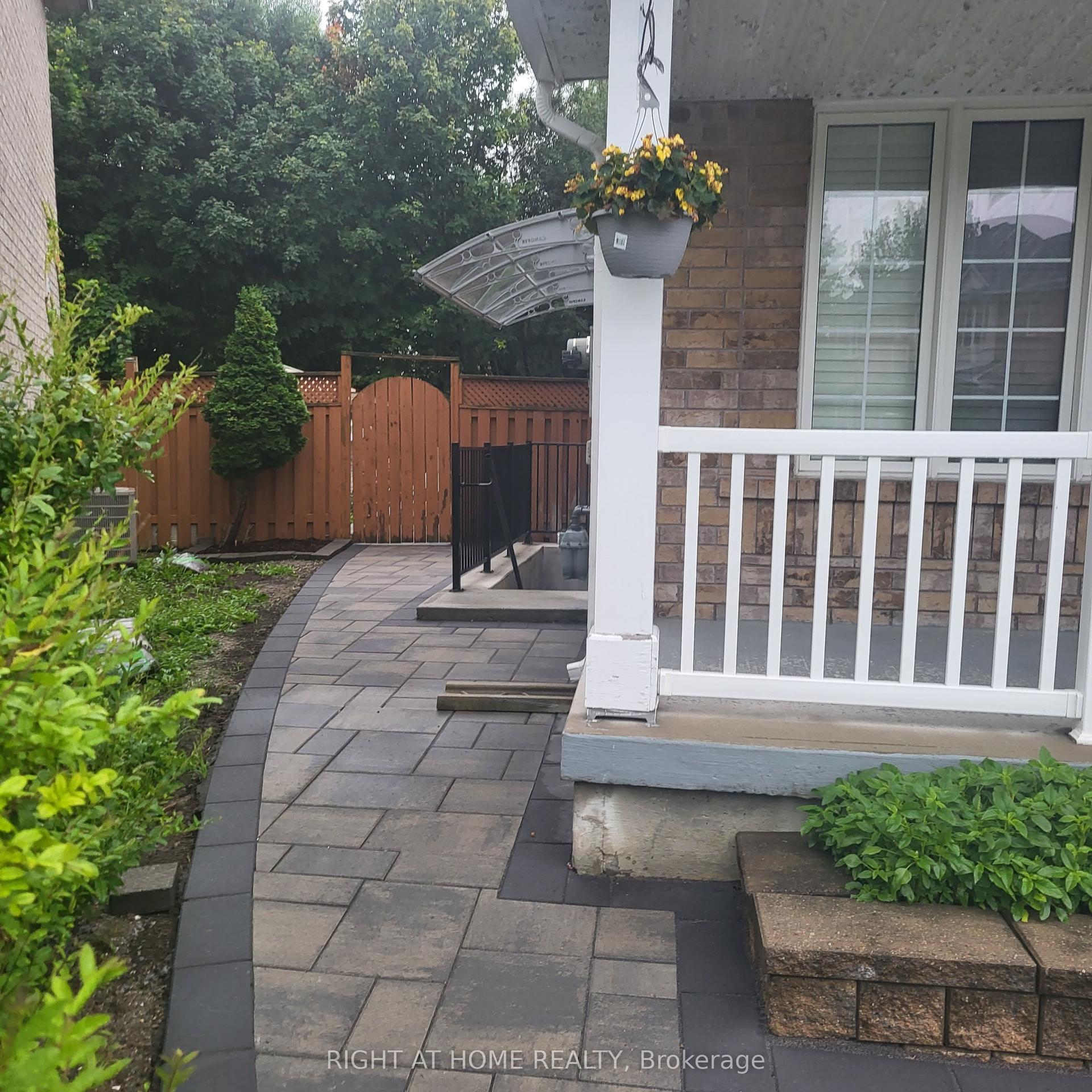 75 Grackle Trail S Bsmt #Bsmt, Toronto — Detached for lease, photo 1