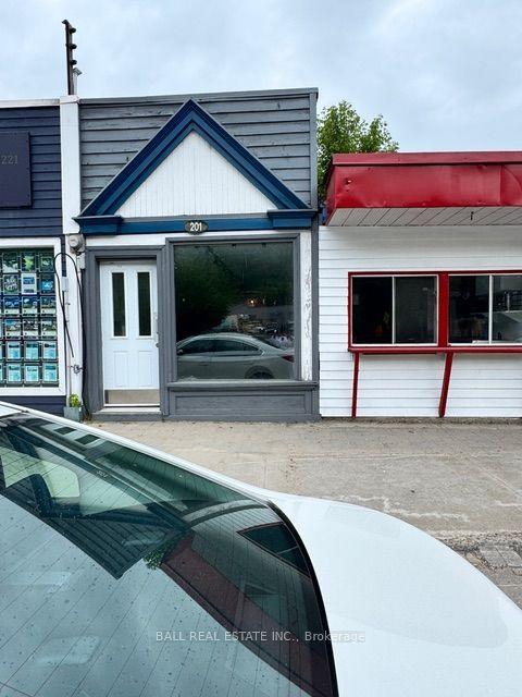 201 Highland Street — photo 1