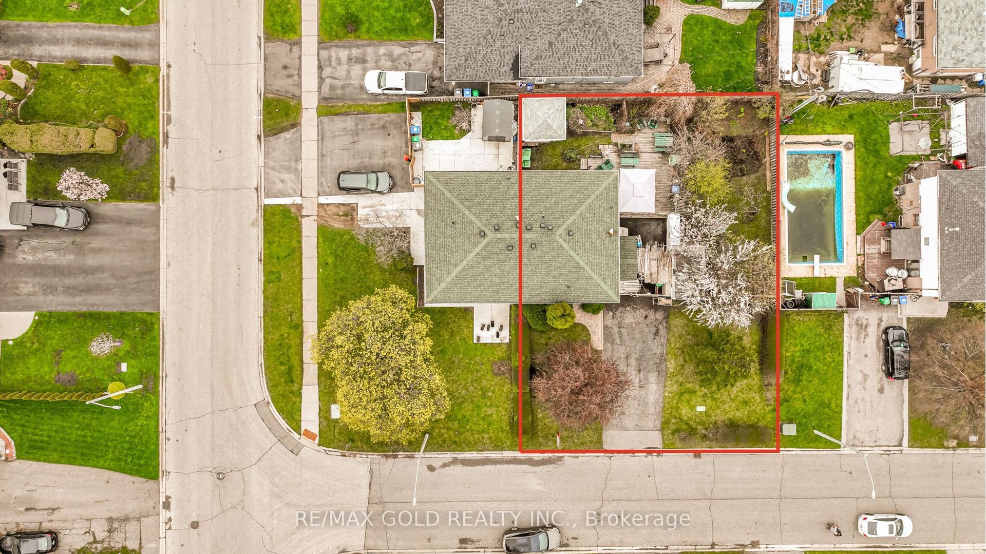 64 Dalraith Crescent — photo 1