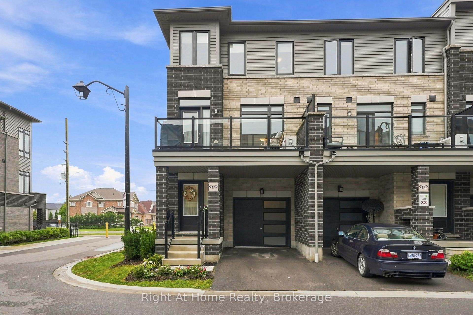 52 Emmas Way, Whitby — Townhouse for sale, photo 1