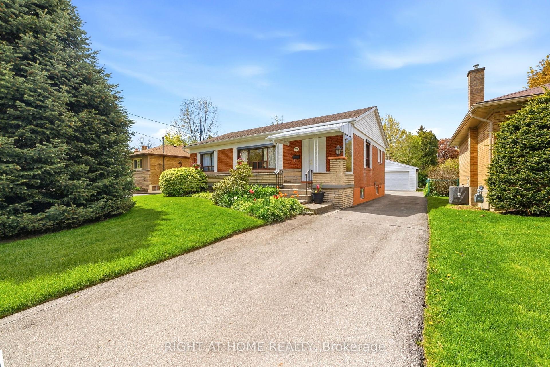 728 Ashley Avenue — photo 1