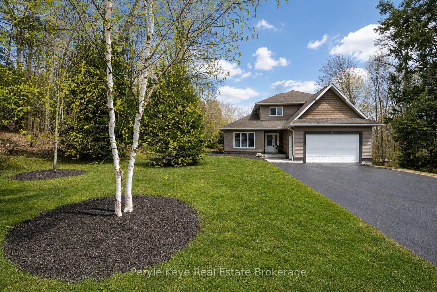5 Mackenzie Drive — photo 1