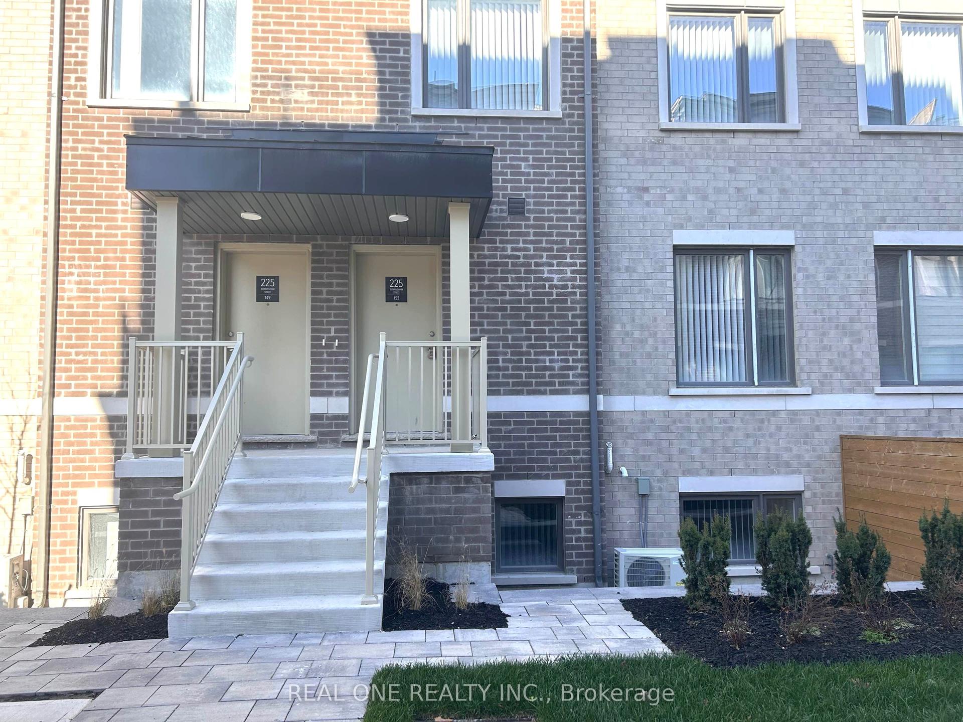 15 William Jackson Way — photo 1