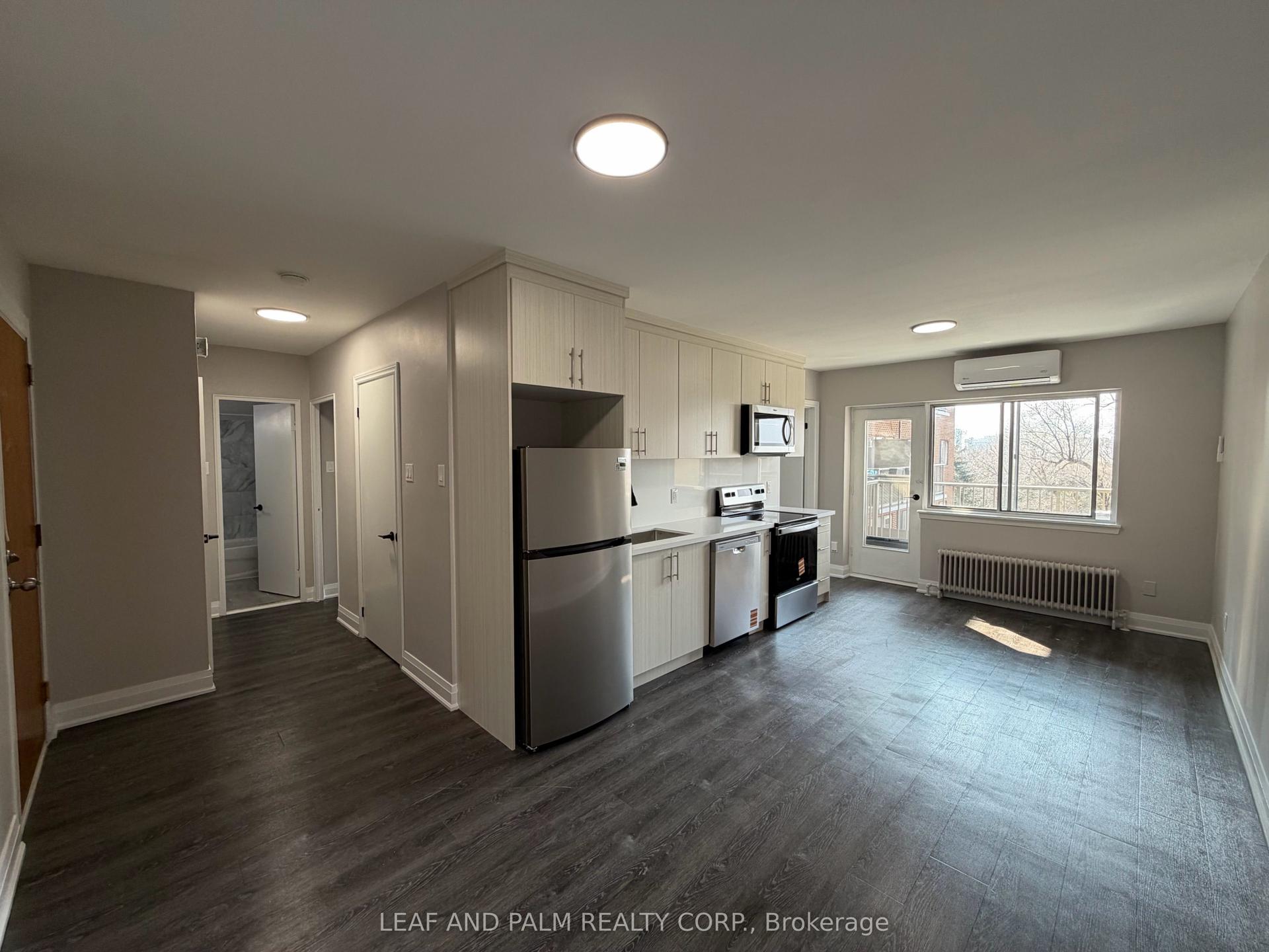 1698 Victoria Park Avenue — photo 1
