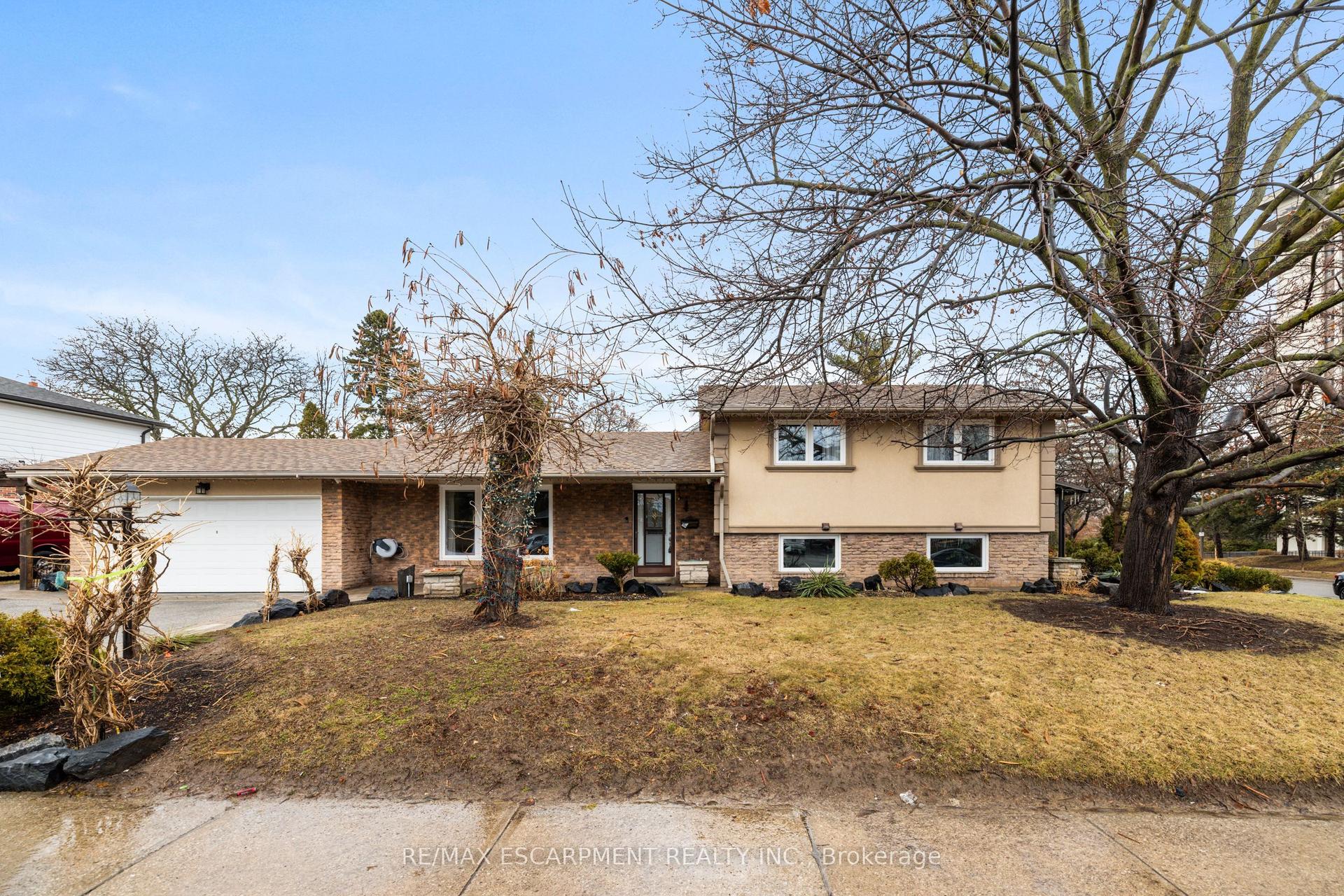 1045 BLOOR Street — photo 1