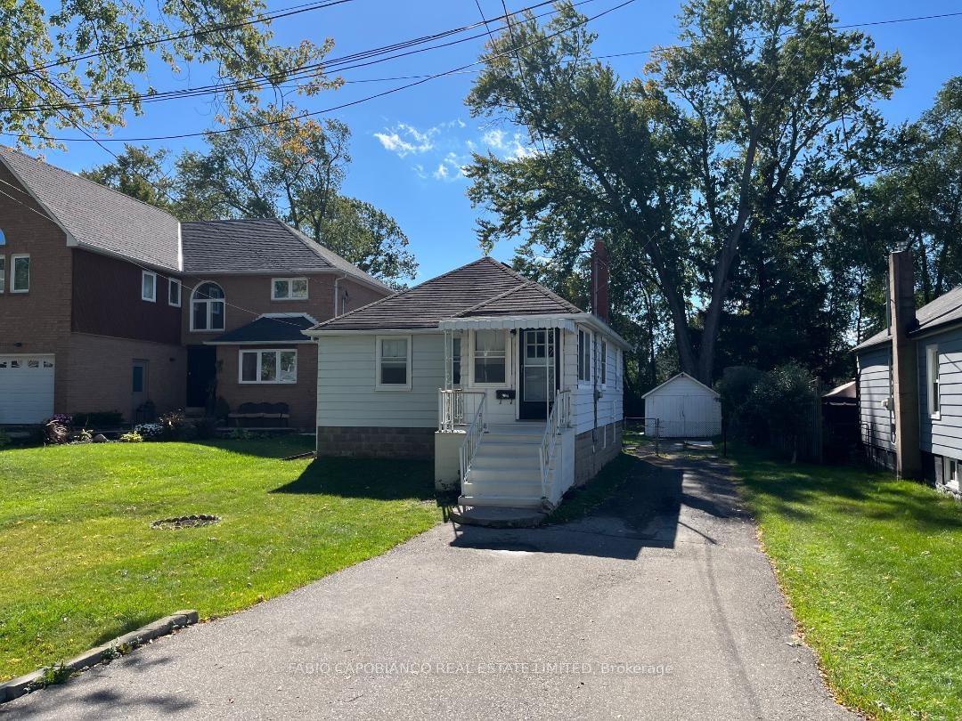 906 Beechwood Avenue, Mississauga — Detached for lease, photo 1