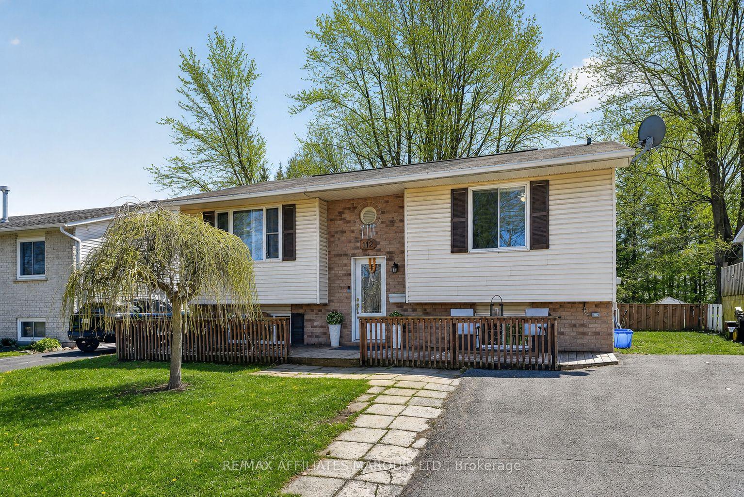 112 Glen Oaks Court — photo 1
