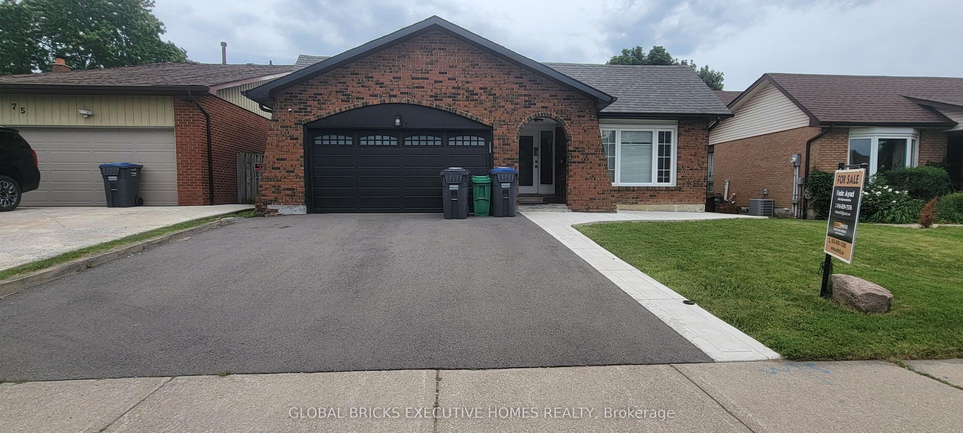 77 Blackthorn Lane — photo 1