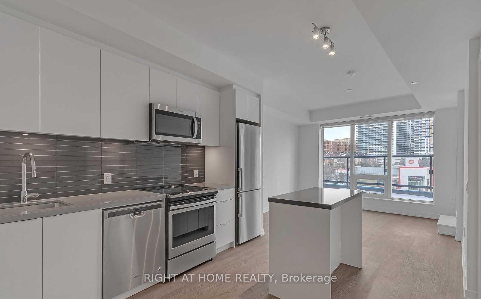 8868 Yonge Street 208E #208E — photo 1