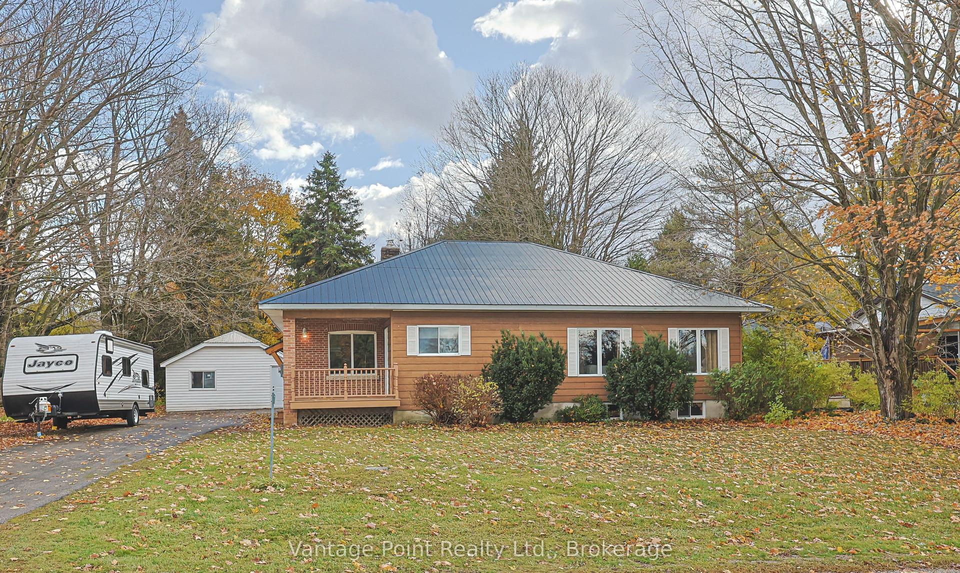 7 Park Head Road — photo 1