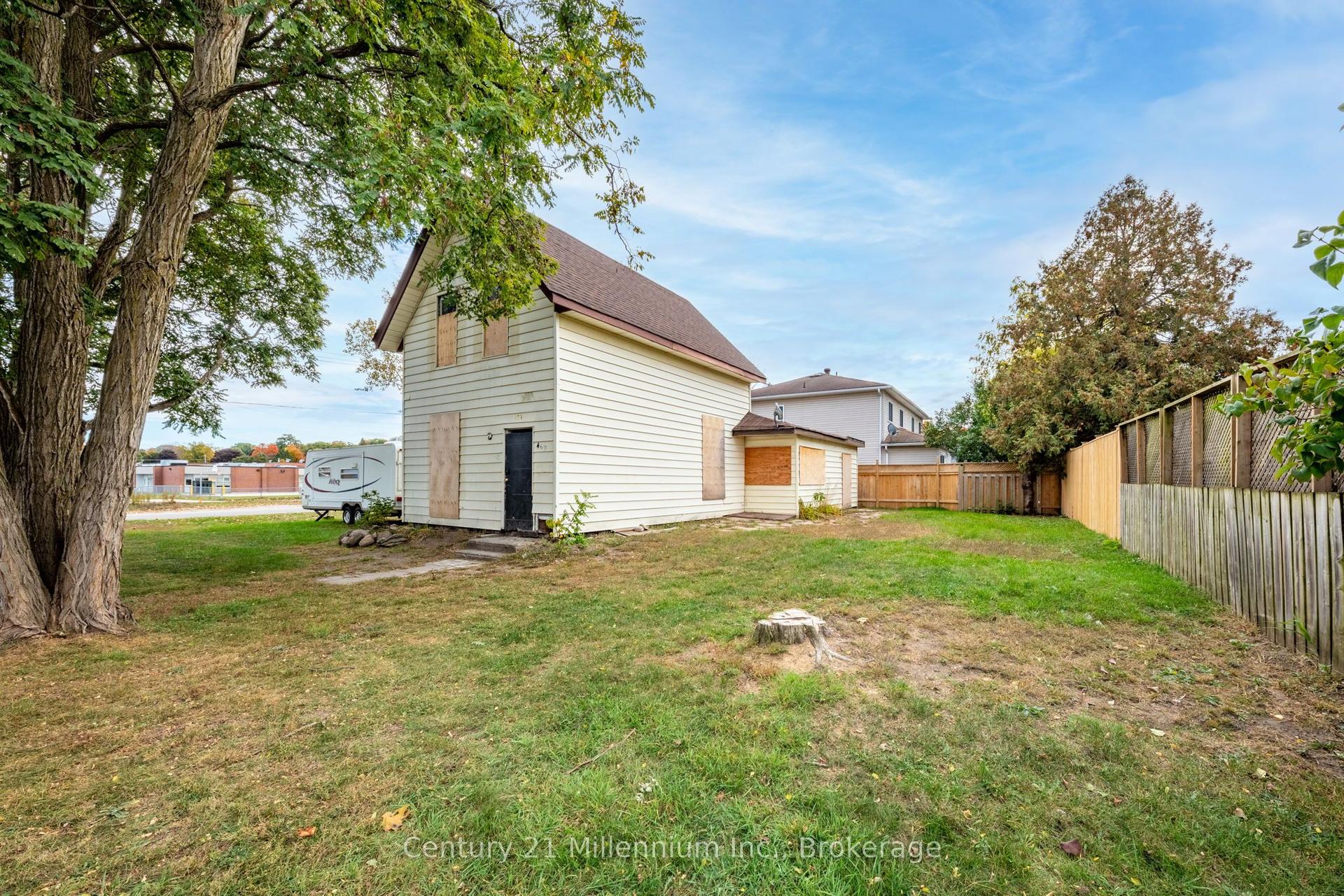 469 Robert Street, Midland — Detached for sale, photo 1