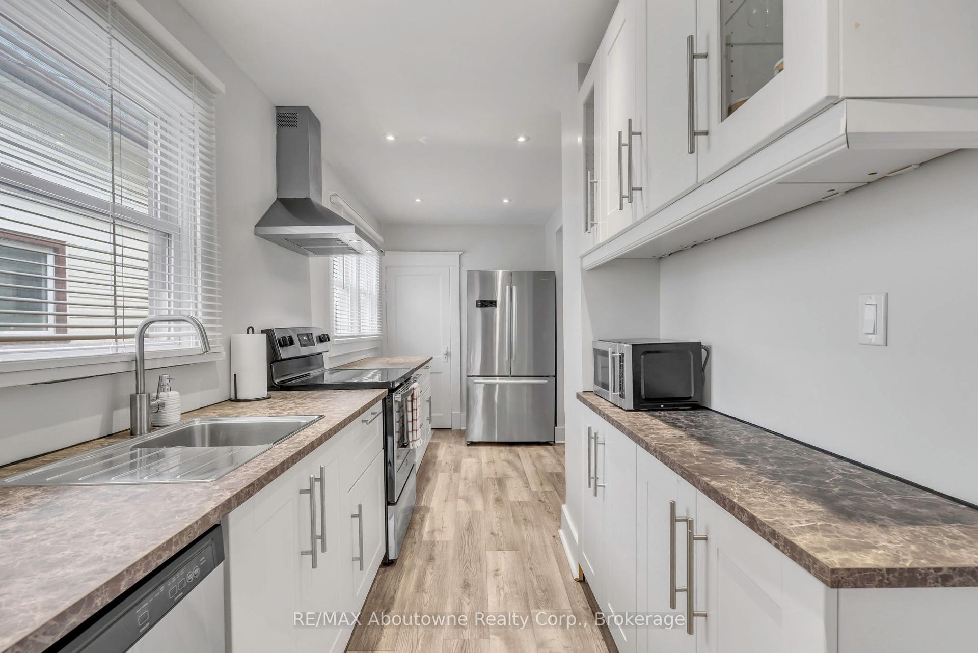5111 KITCHENER Street — photo 1