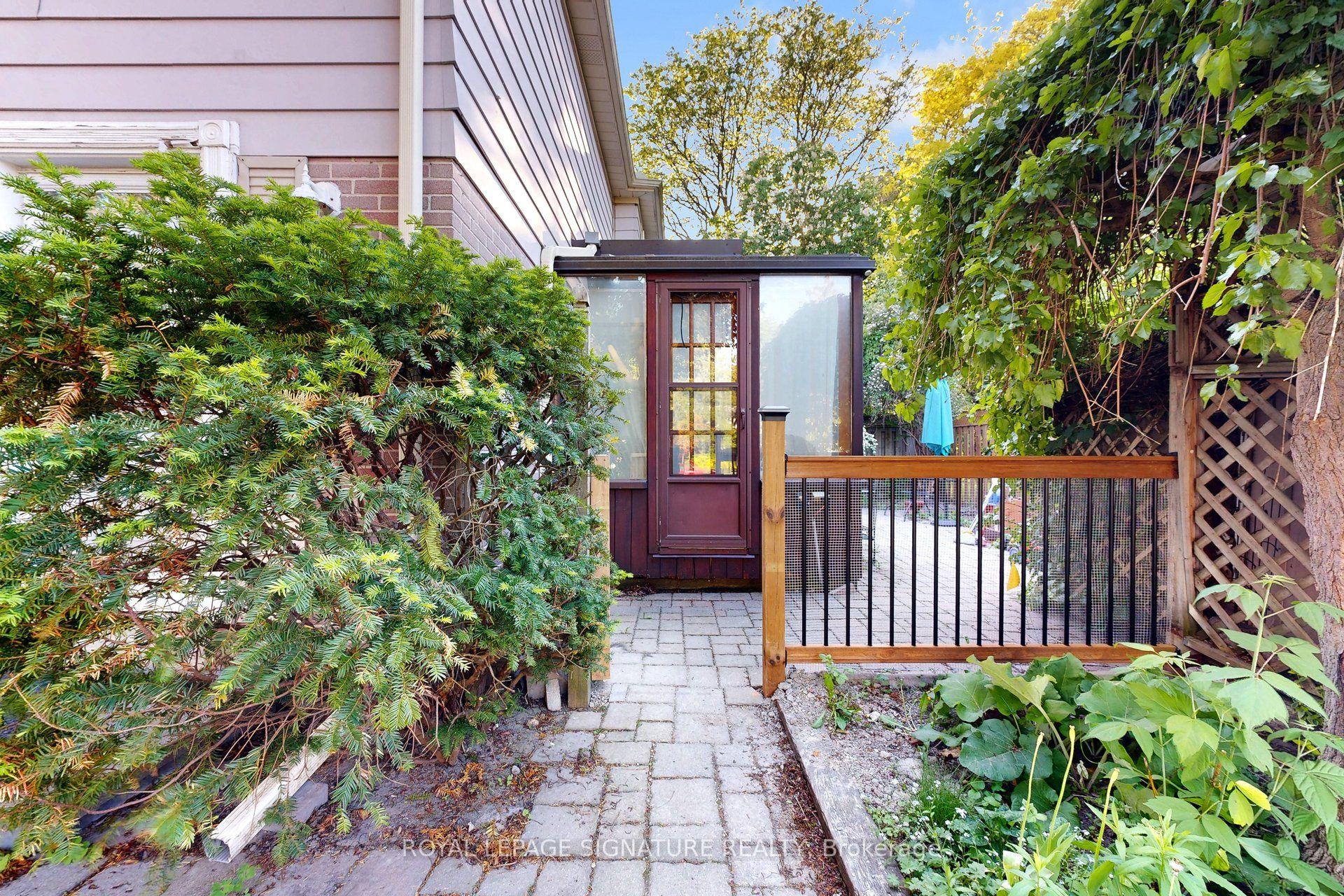 138 Spring Garden Avenue — photo 1