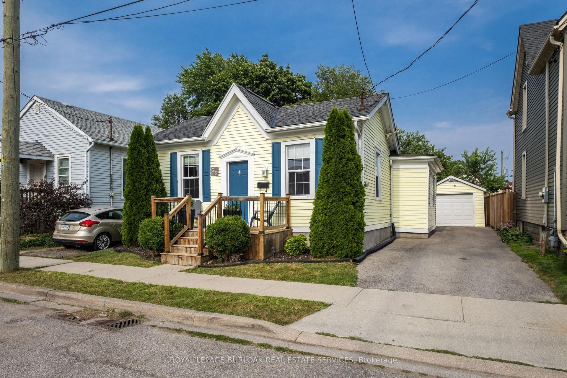 36 Woodland Avenue, St. Catharines — Detached for sale, photo 1