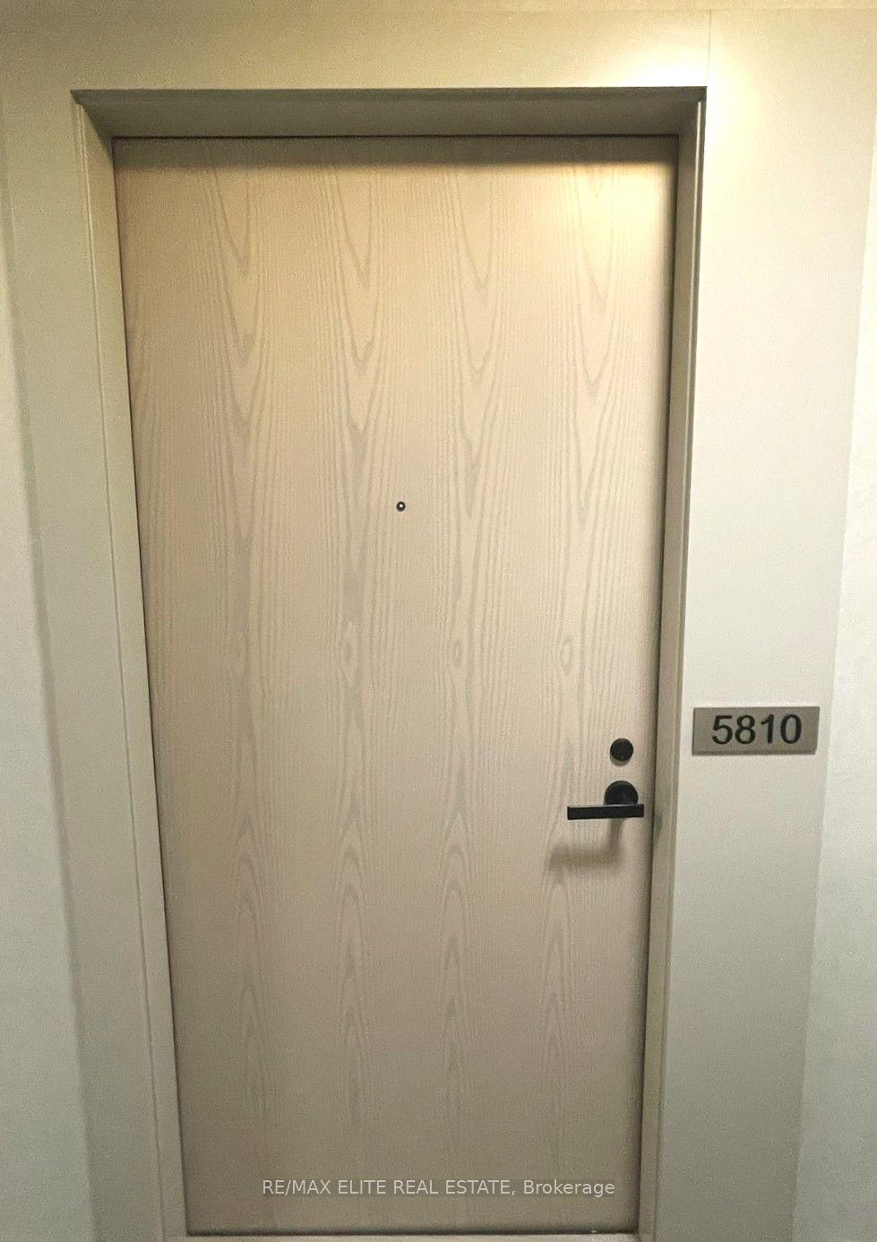 8 Interchange Way 5810 #5810 — photo 1