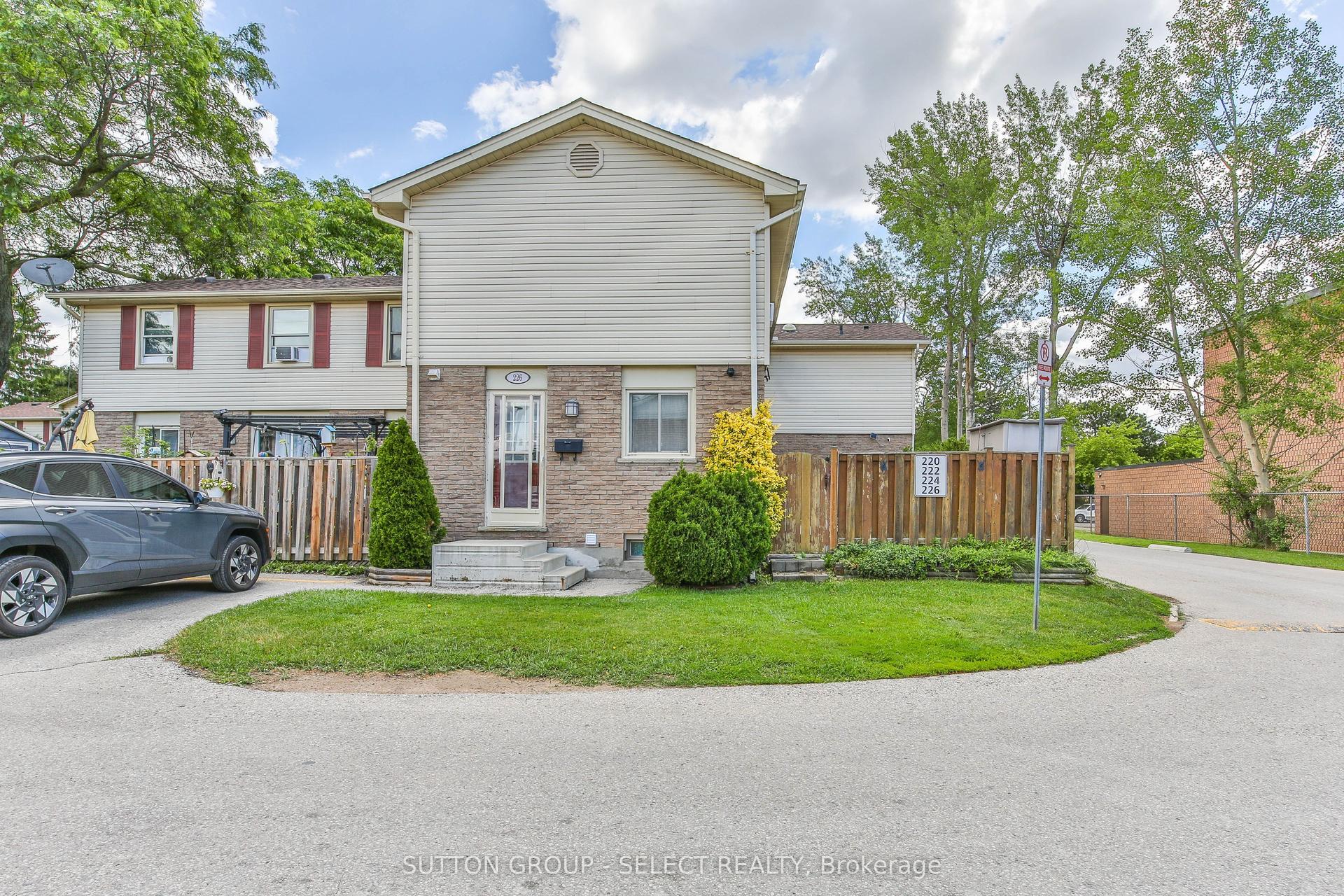 230 Clarke Road 226 #226 — photo 1