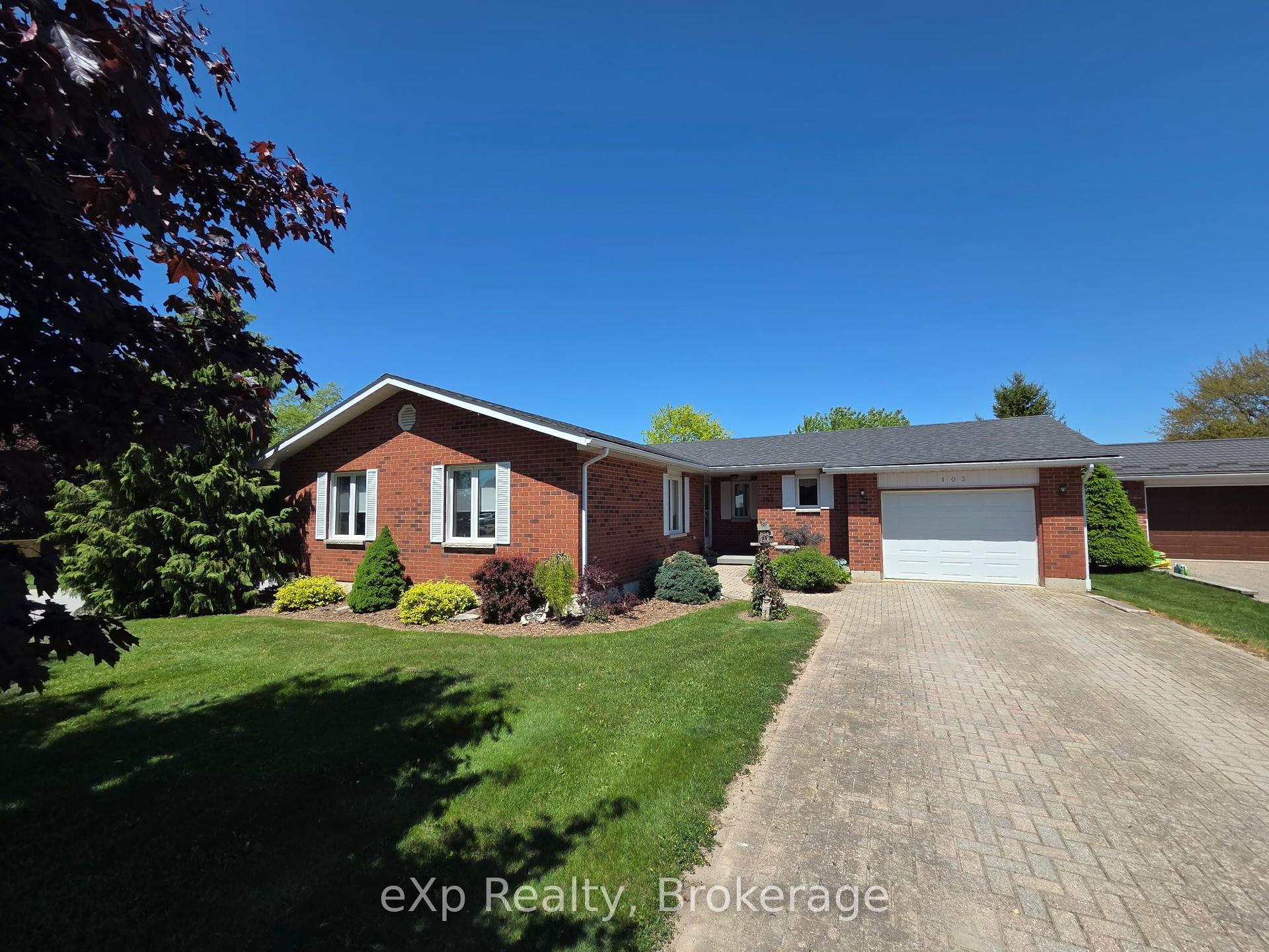 103 Margaret Elizabeth Avenue — photo 1