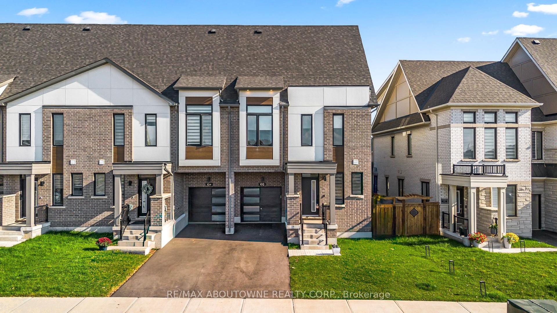102 Settlers Road E, Oakville — Townhouse for lease, photo 1