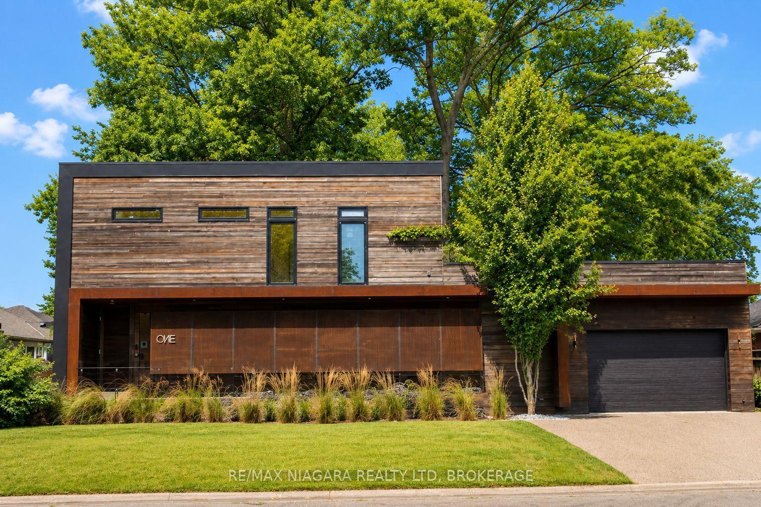 1 Timber Lane, St. Catharines — Detached for lease, photo 1