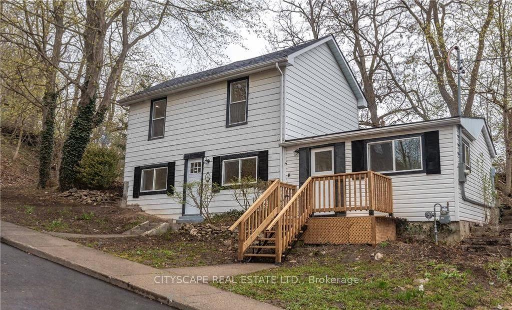 14 Mount Elgin Street, Brant — Detached for sale, photo 1
