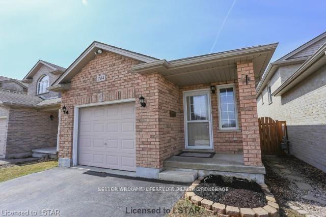 284 Exmouth Circle, London East — Detached for sale, photo 1