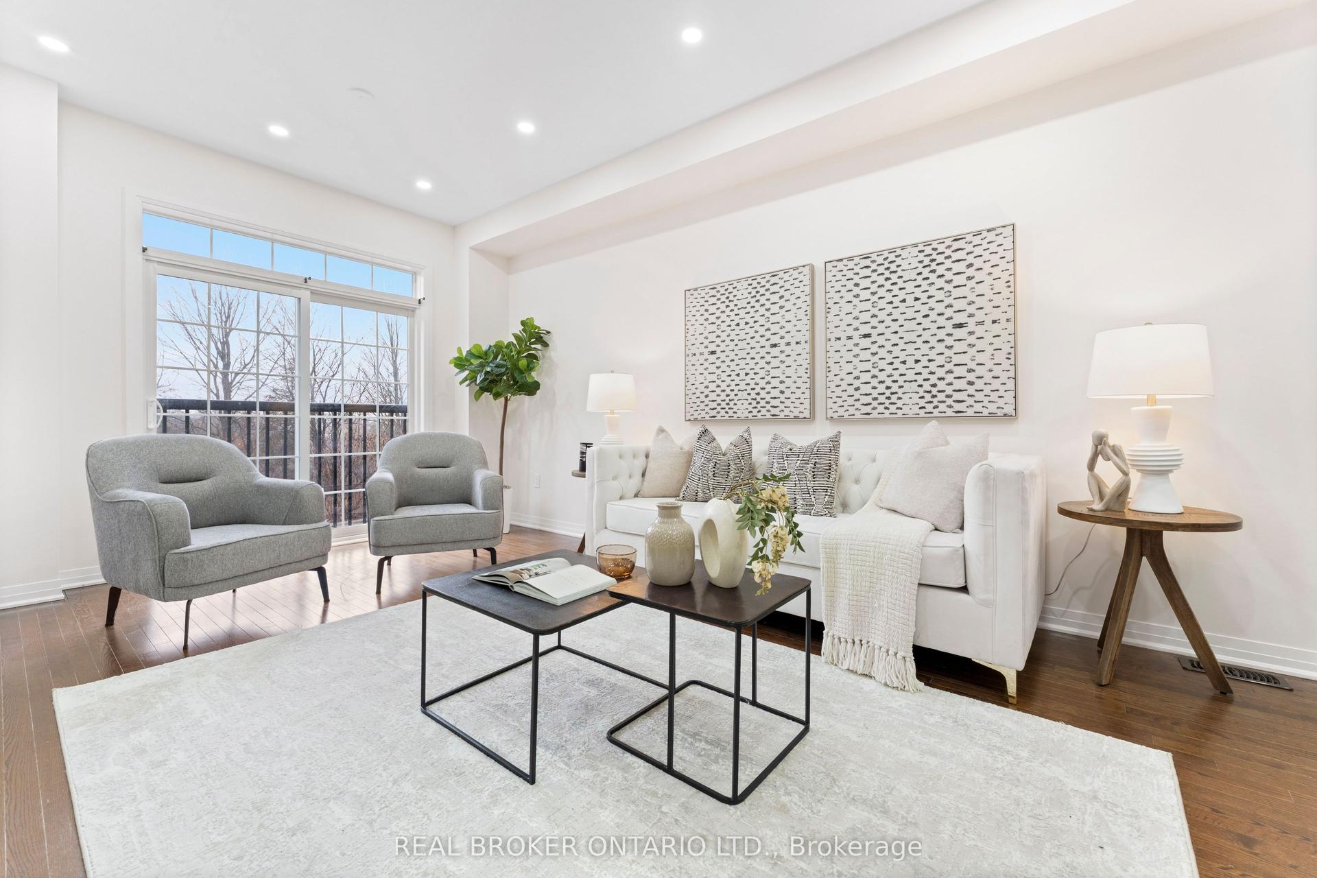 206 London Lane — photo 1