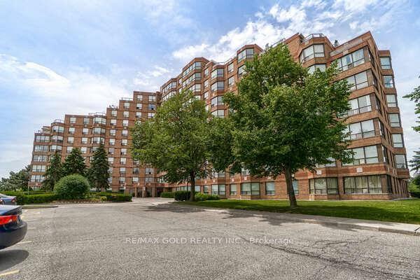 6 Humberline Drive 112 #112, Toronto — Condo for sale, photo 1