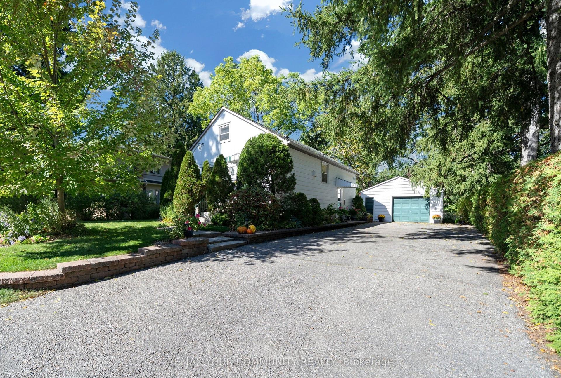 223 Richmond Street, Richmond Hill — Detached for sale, photo 1