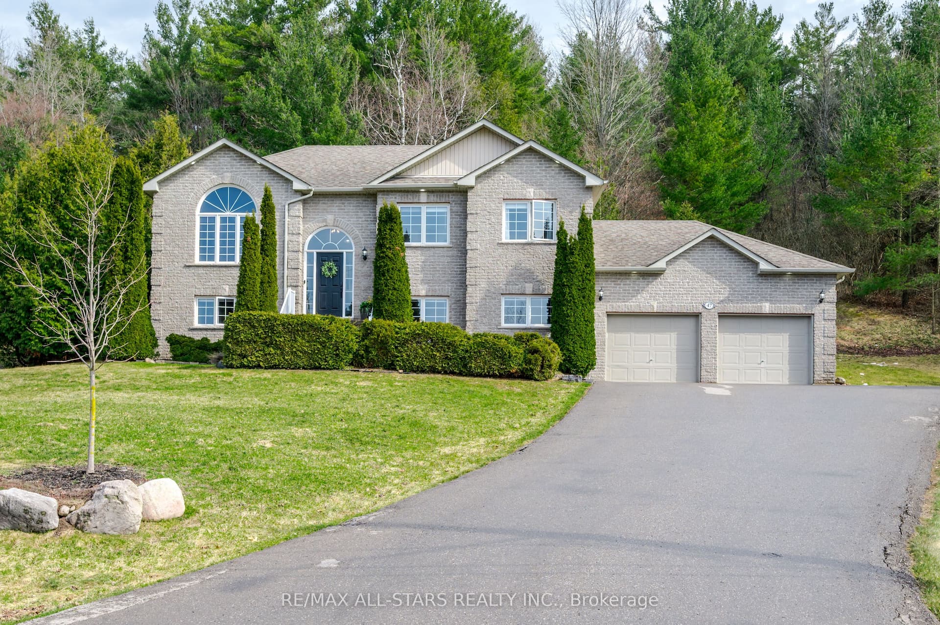 47 Meadowland Drive — photo 1