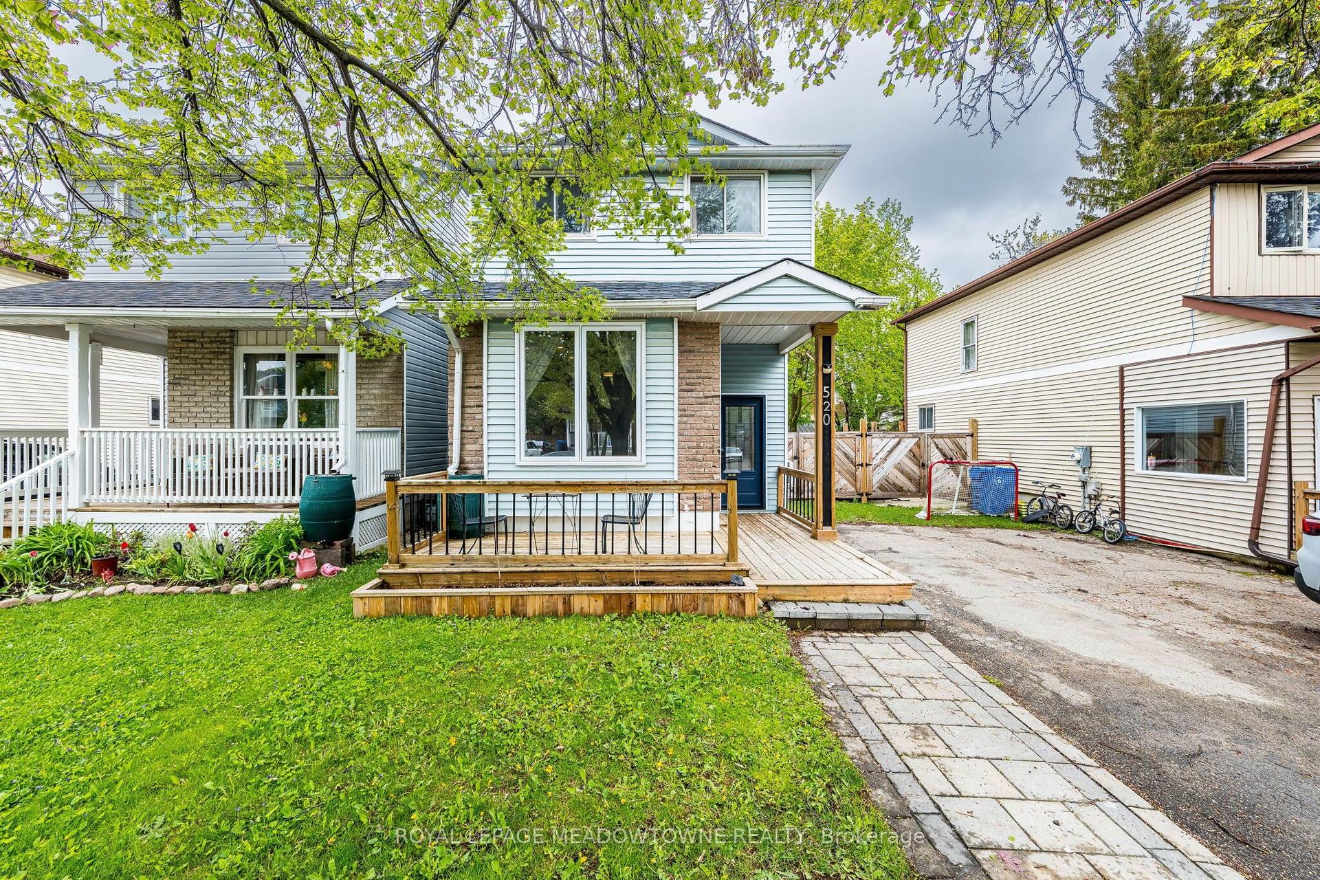 520 Pineview Gardens — photo 1