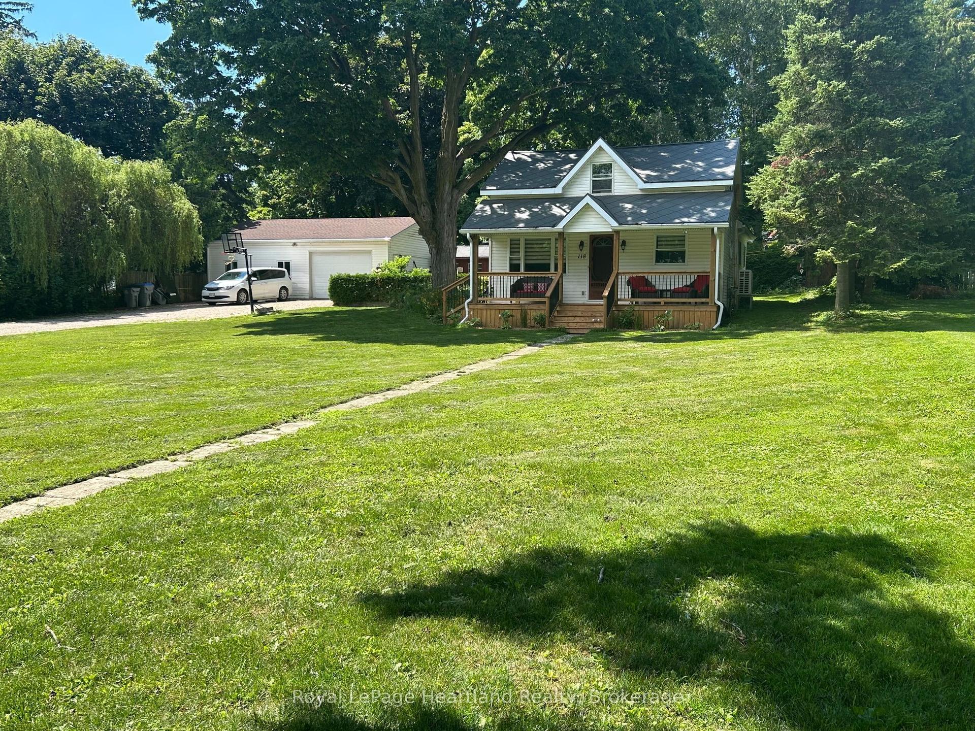 118 ISAAC Street, Central Huron — Detached for sale, photo 1