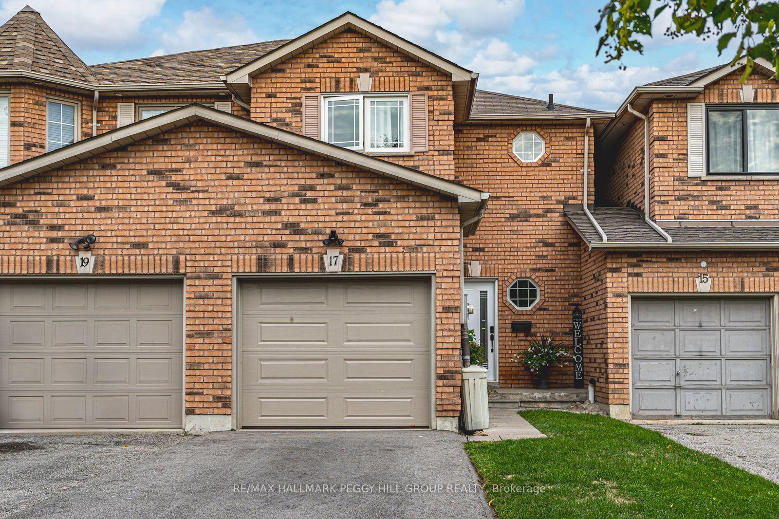 17 Bruce Crescent — photo 1