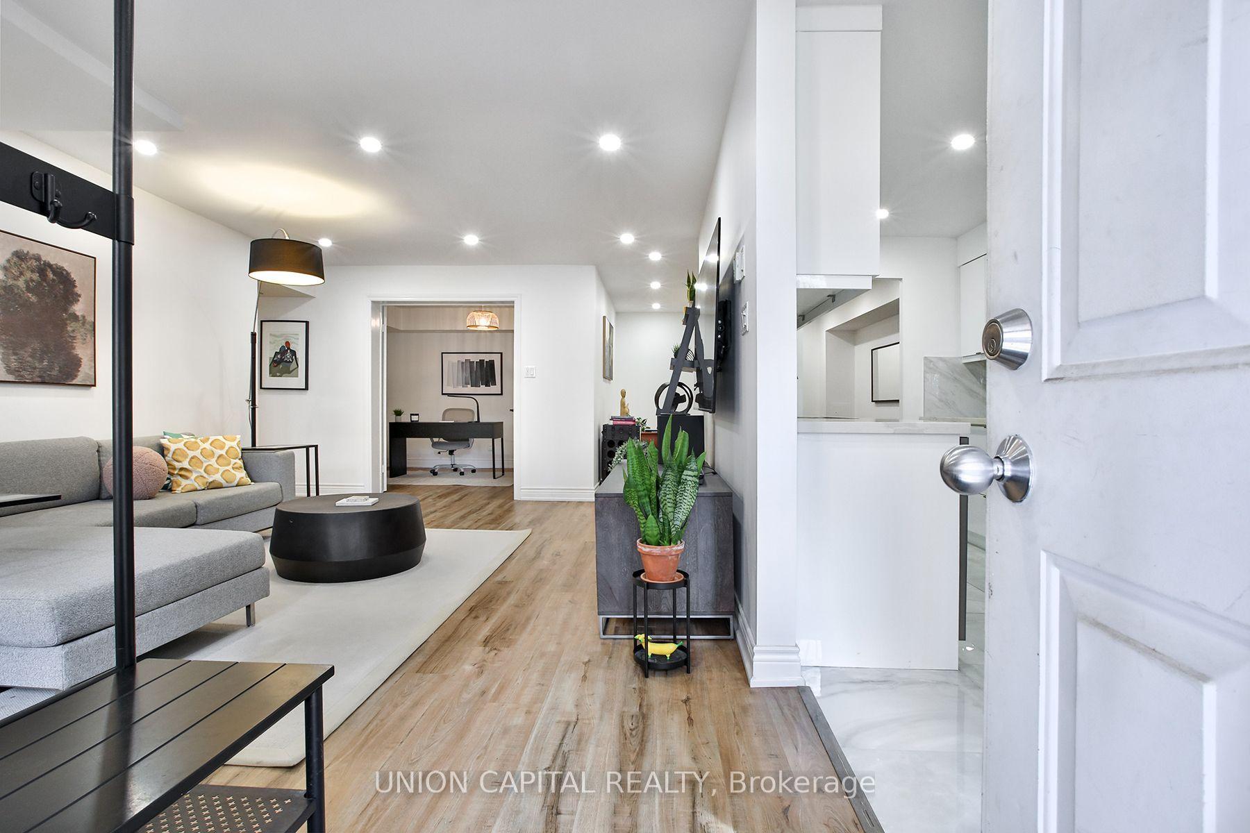 12 Sudbury Street, Toronto — Condo Town for sale, photo 1