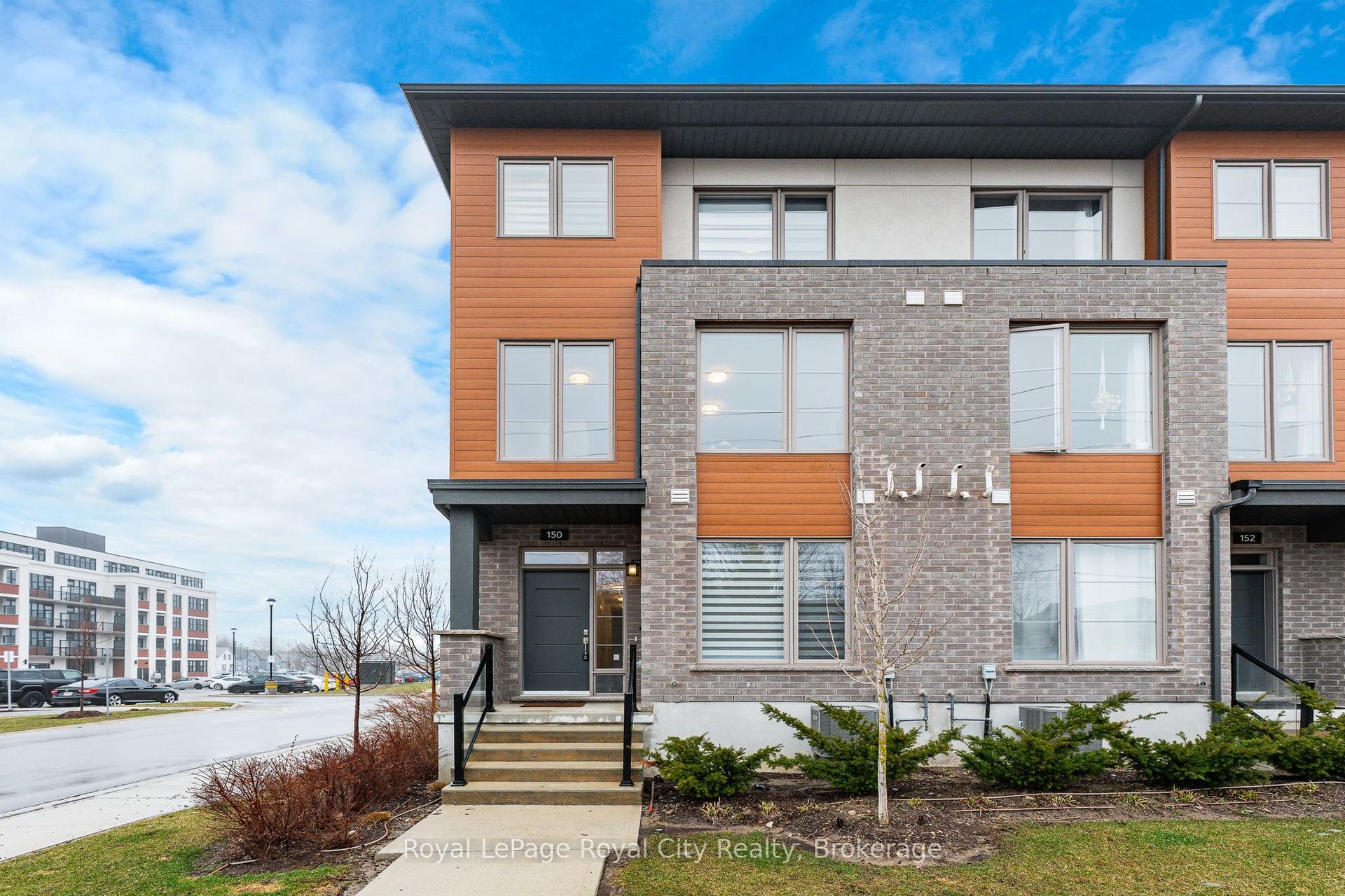 150 Huron Street — photo 1