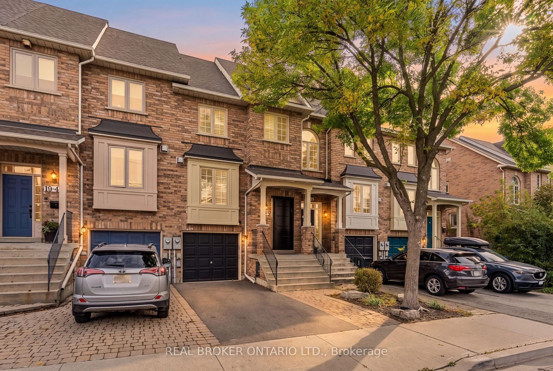 19 Thirtieth Street 3 #3, Toronto — Townhouse for lease, photo 1