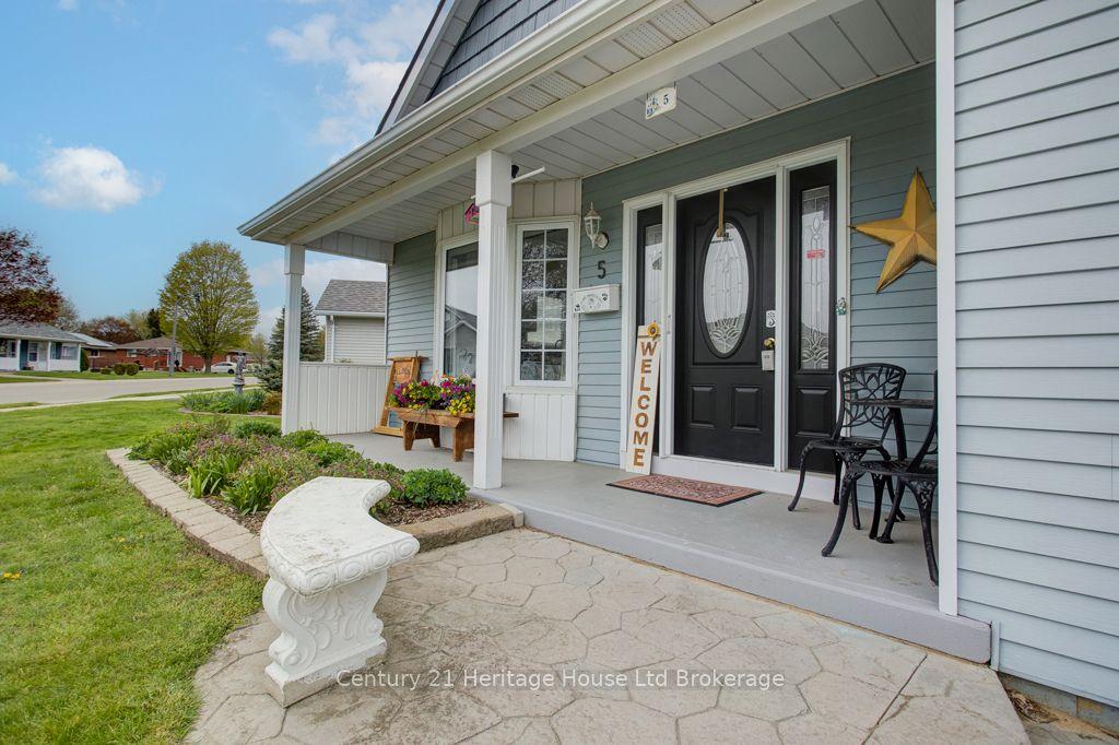 5 Dereham Drive, Tillsonburg — Detached for sale, photo 1