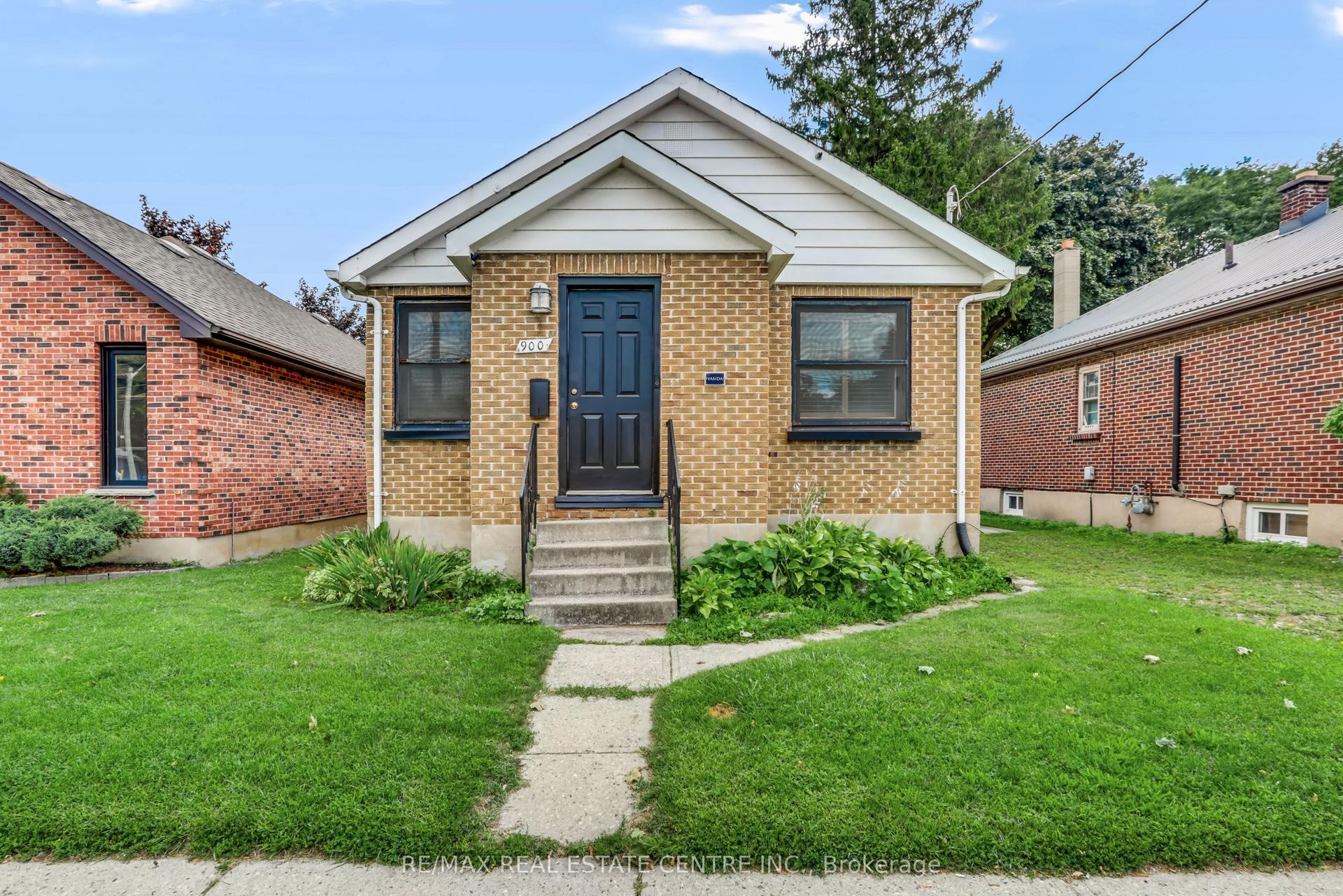 900 Adelaide Street N, London East — Detached for lease, photo 1
