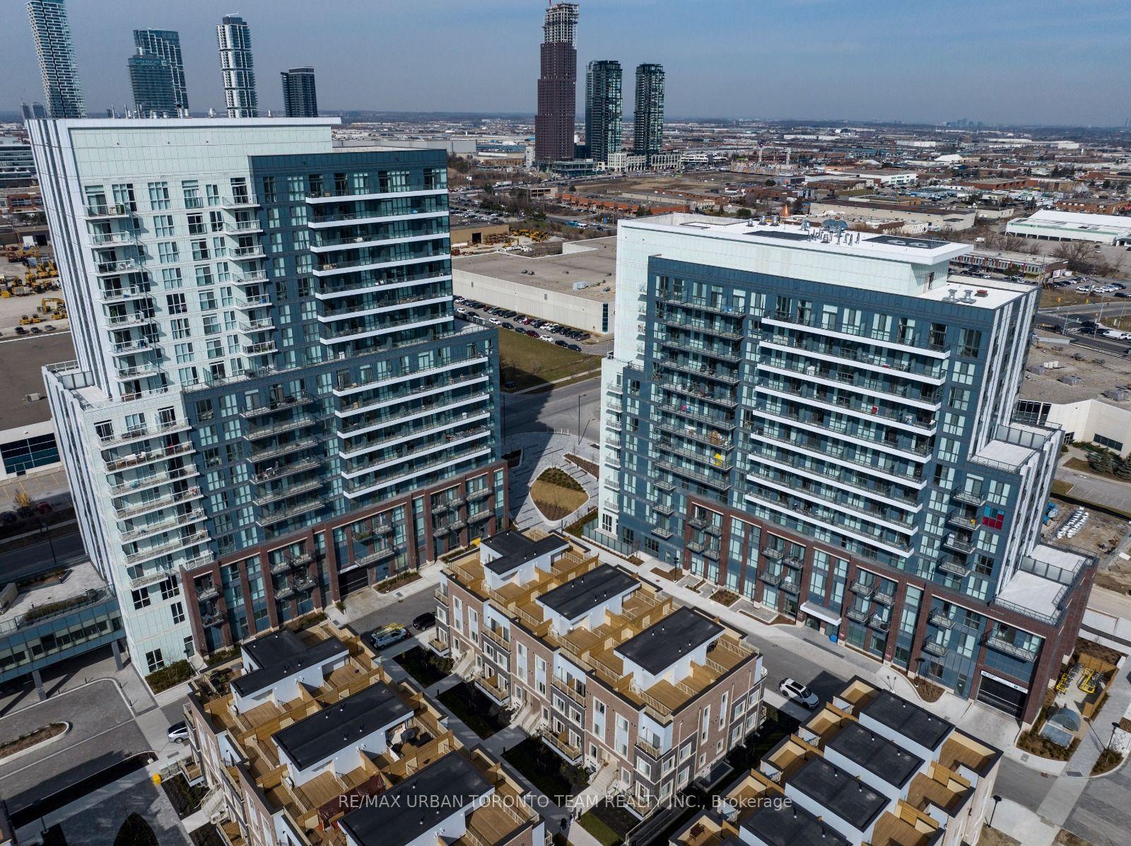 10 Honeycrisp Crescent 1016 #1016 — photo 1