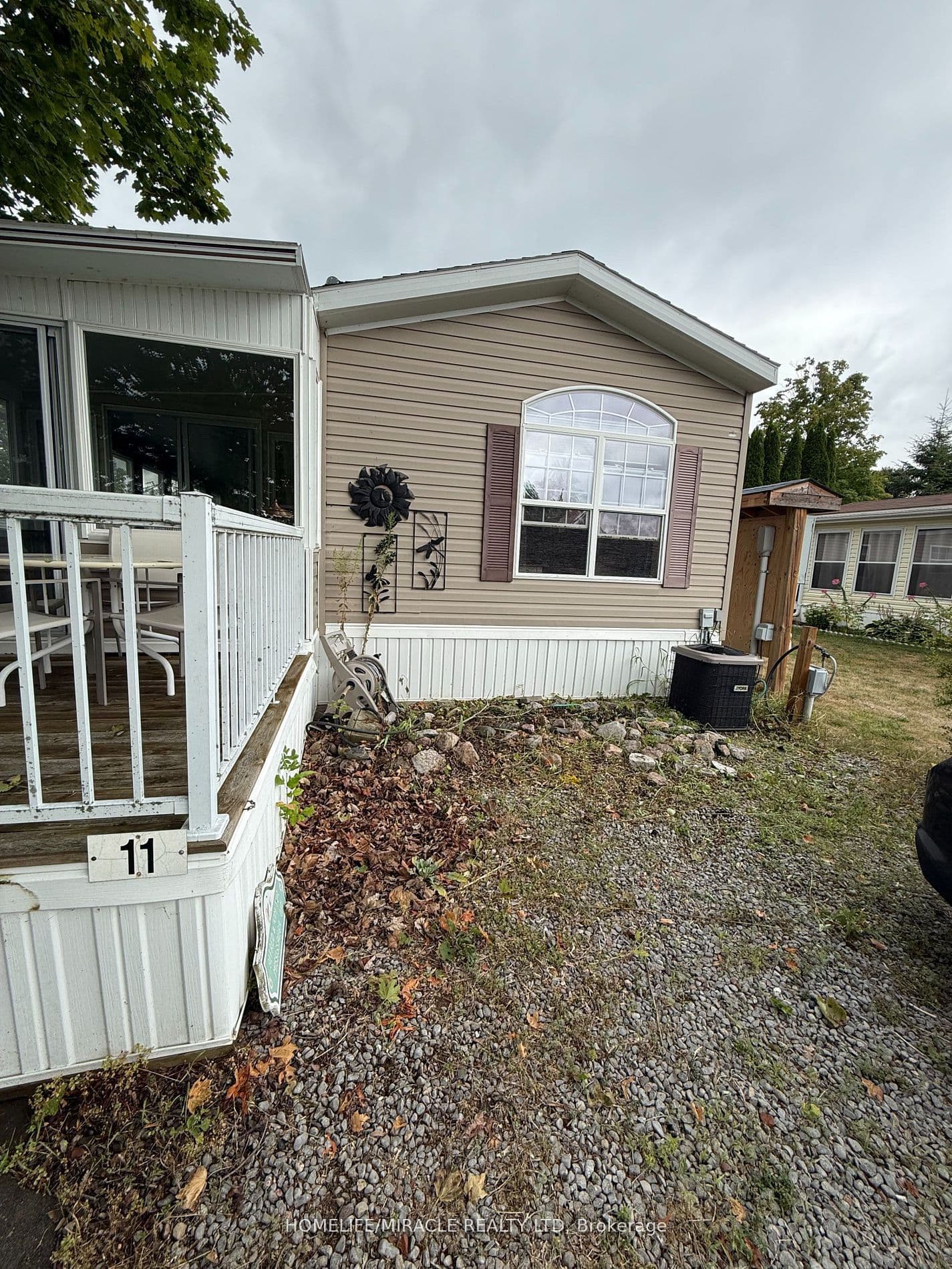 11 Grandview Drive — photo 1