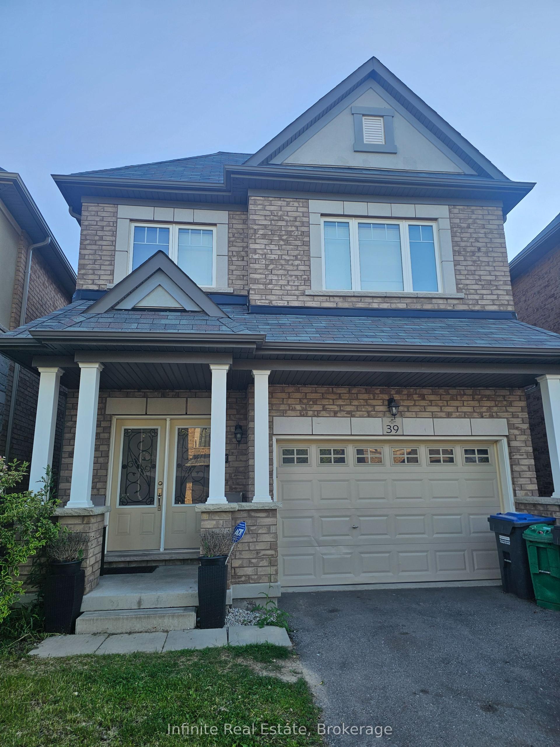 39 Lola Crescent — photo 1