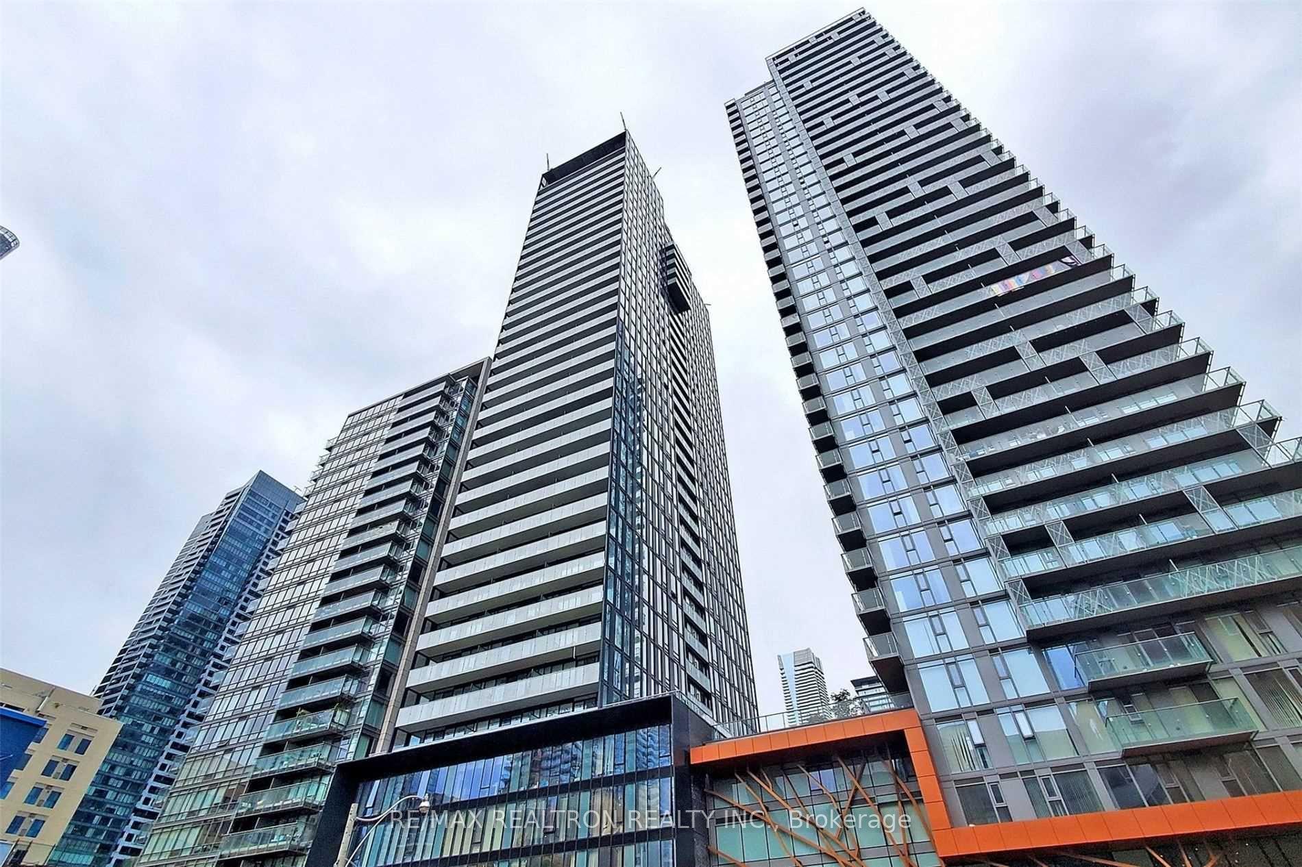 28 Wellesley Street E 1002 #1002, Toronto — Condo for lease, photo 1
