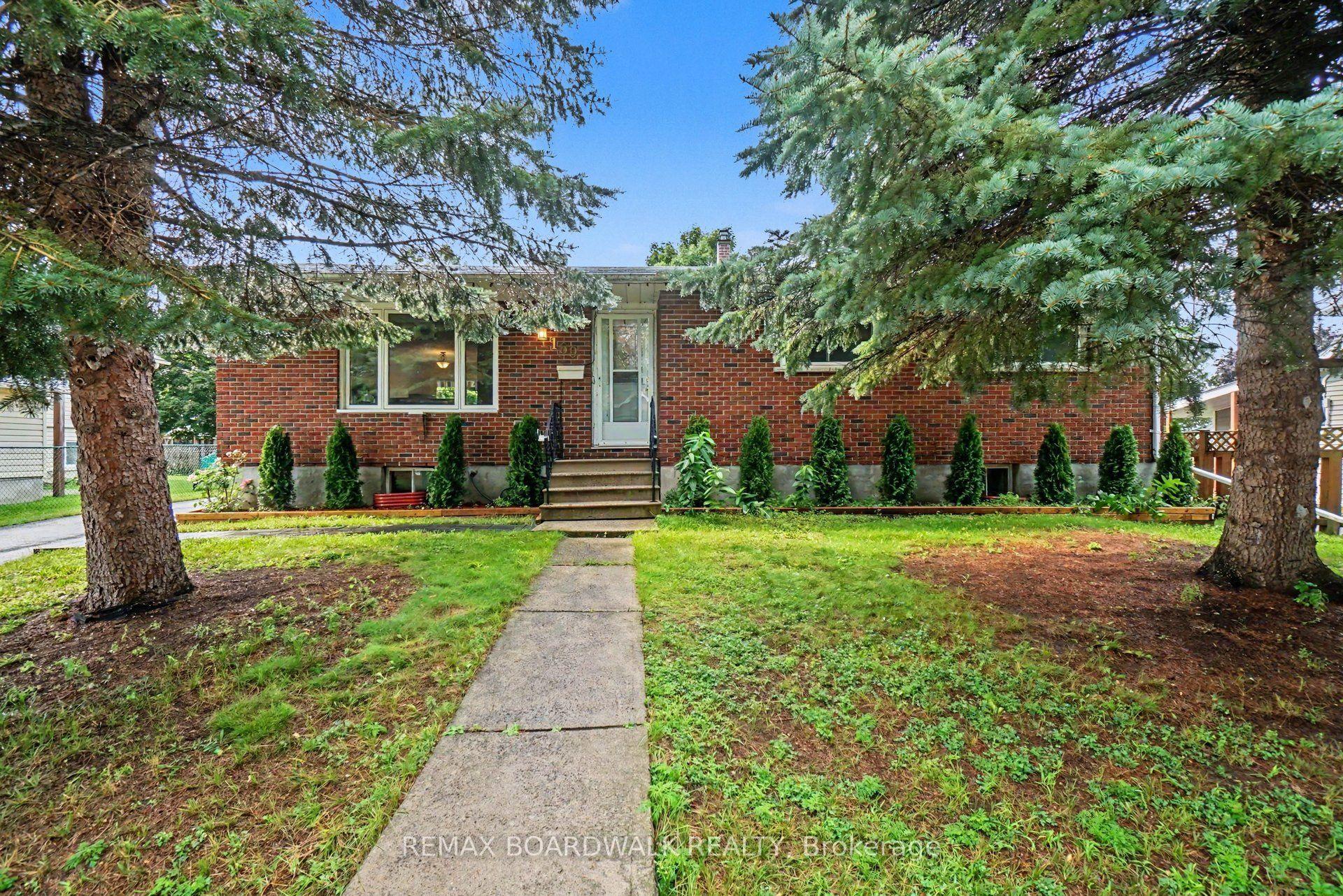 169 Henry Street, Carleton Place — Detached for sale, photo 1