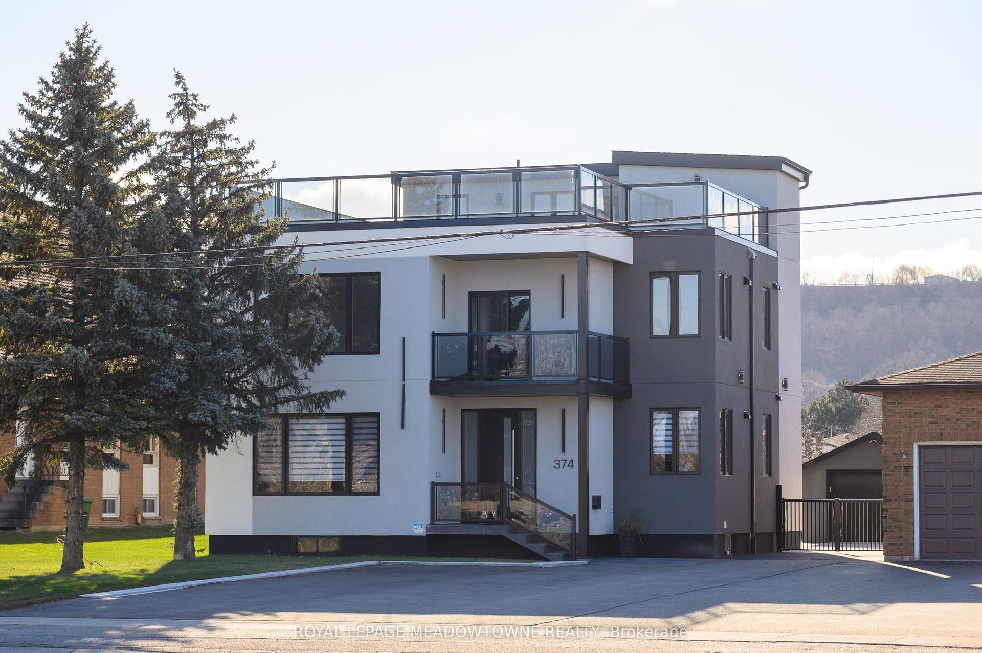 374 Highway 8 N/A, Hamilton — Multiplex for sale, photo 1
