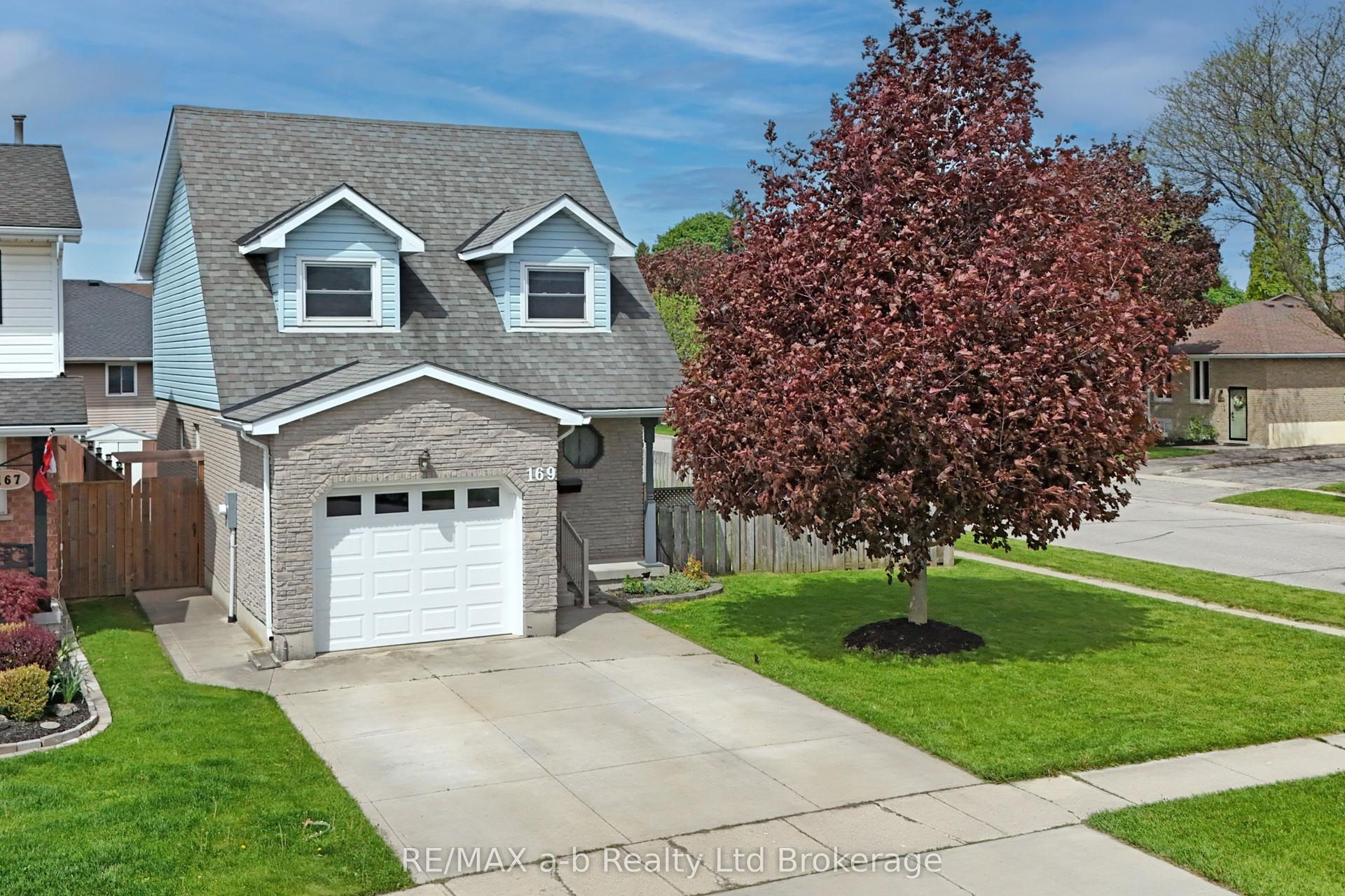 169 Diefenbaker Drive — photo 1