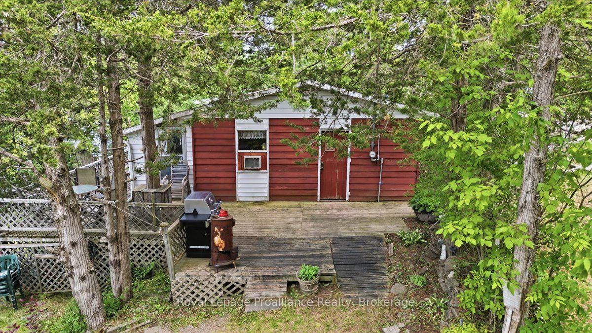 398 Haigs Reach Road — photo 1