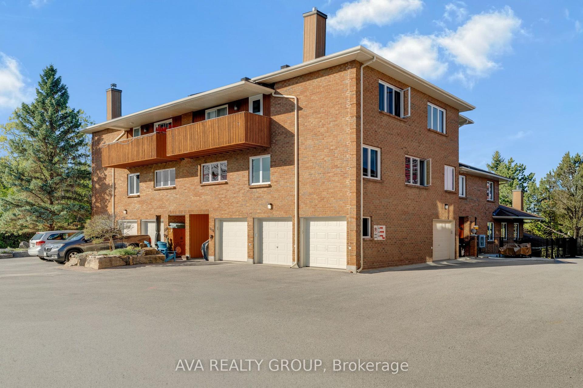 106 Stratas Court N 7 #7 — photo 1