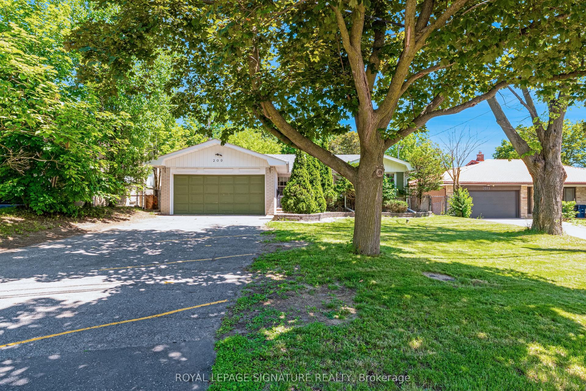 209 Burbank Drive — photo 1