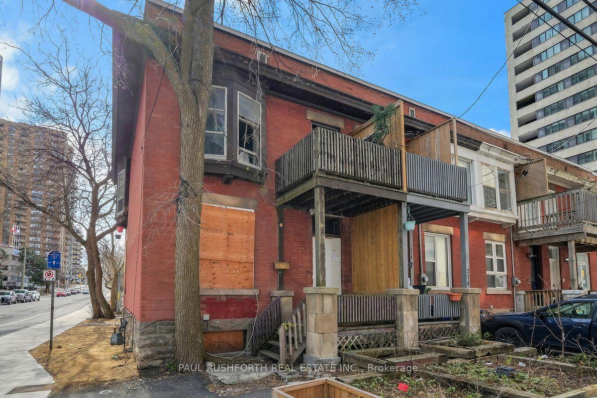 216 Bay Street — photo 1