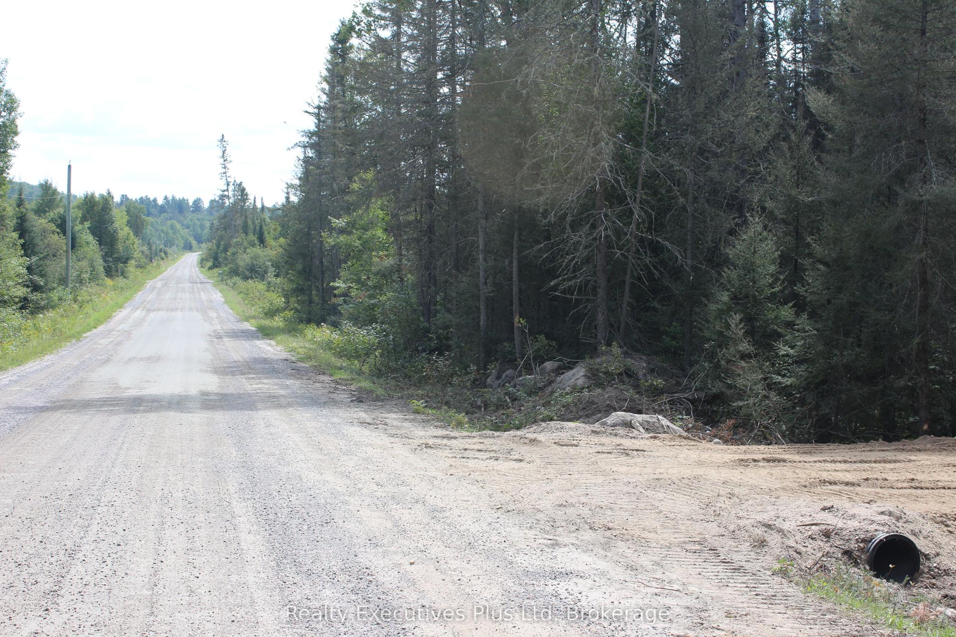 148 Cottrell Road — photo 1